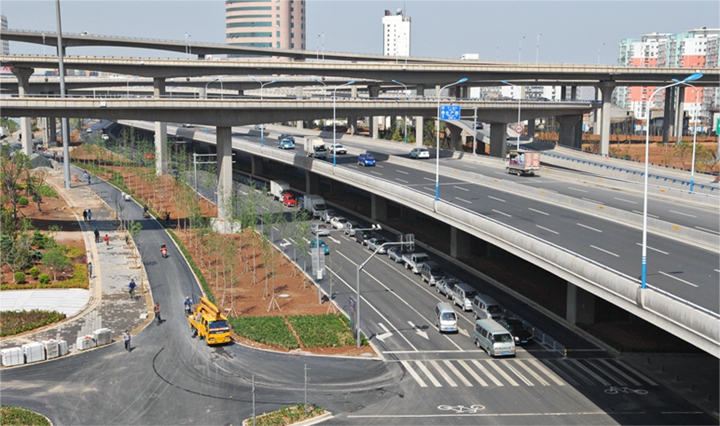 济南北园大街道路及环境建设糖心vlog
及济南BRT1号线站台糖心vlog
